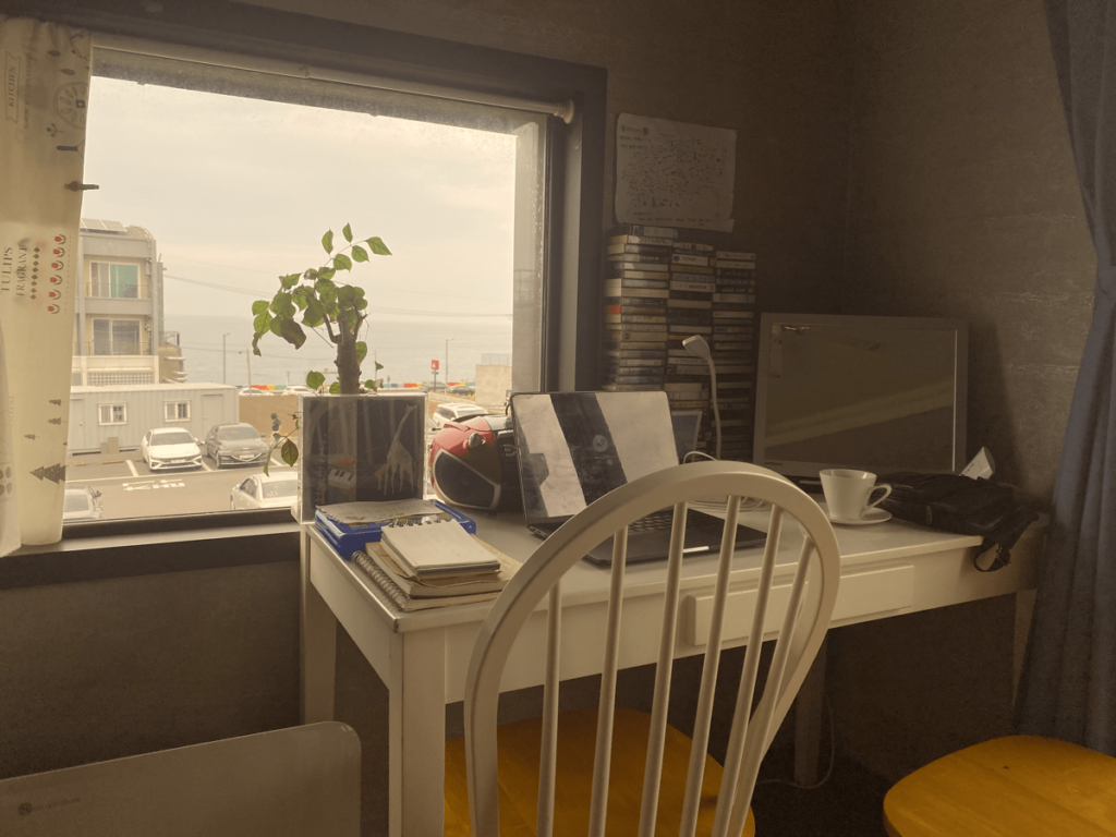 office of the day as digital nomad in south korea nicolas thanh