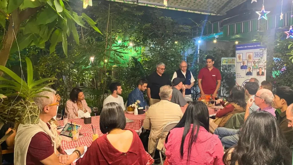 Engagés au Vietnam citizen meeting in Đà Nẵng